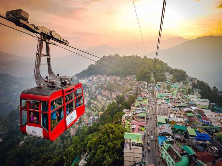 Top 32 Things to Do in Darjeeling (2025 – Your Ultimate Travel Guide